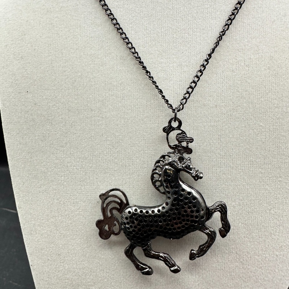 Vintage 90s Gunmetal Tone Black Horse Pendant Necklace‎ Women's Classic Jewelry - Picture 7 of 10